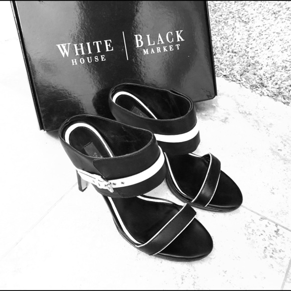 White House Black Market Shoes - Whbm classy heel